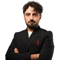 دکتر میلاد خاکیه